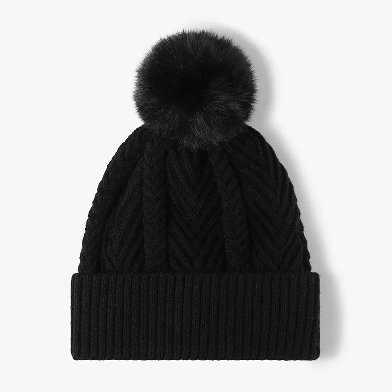 Bonnet à Pompon en Maille Torsadée